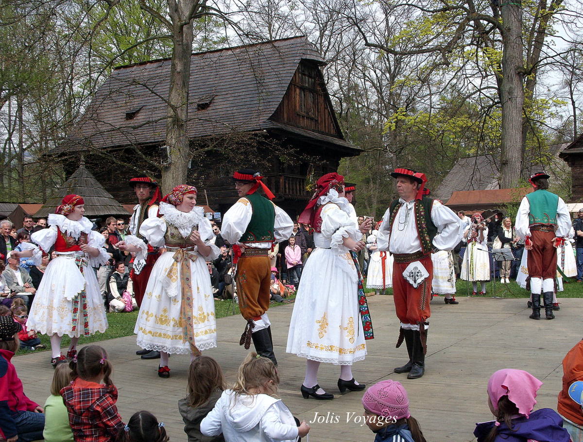 Fête traditionnelle à l’Ecomusée de Rožnov pod Radhoštěm