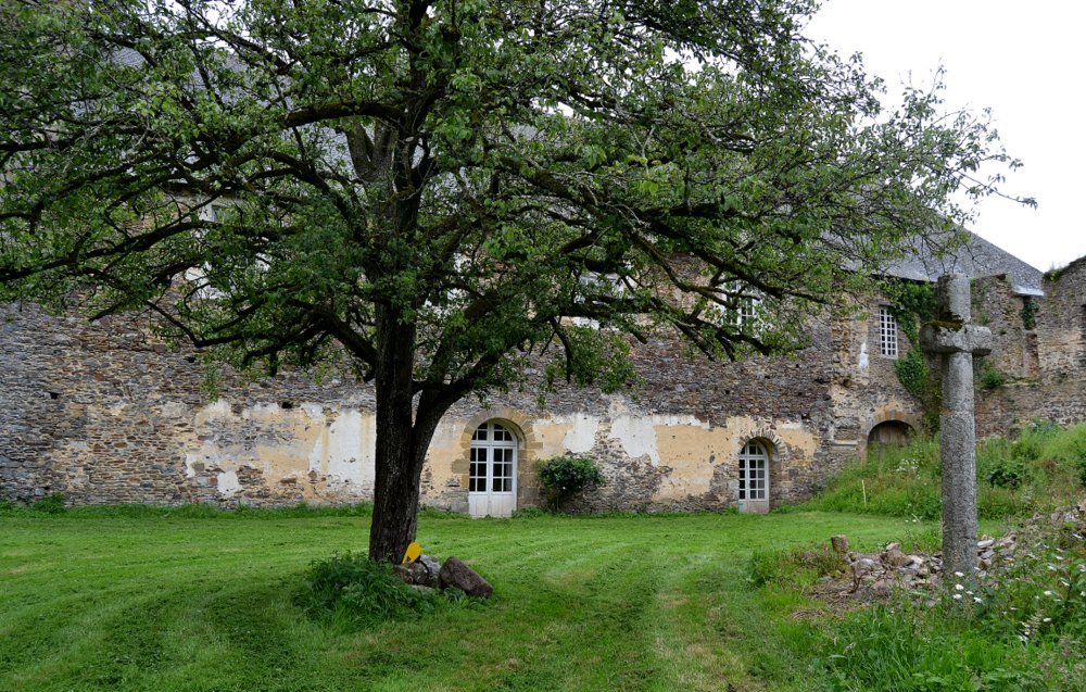 Ruines Abbaye de Clairmont