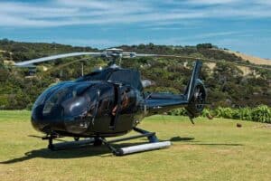decouvrir une destination autrement le vol en helicoptere a le vent en poupe 2 (1)